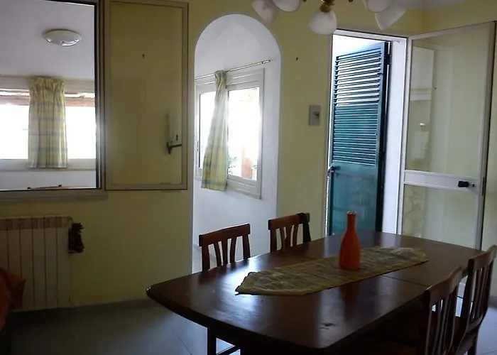 Casa Danae Feriehus *